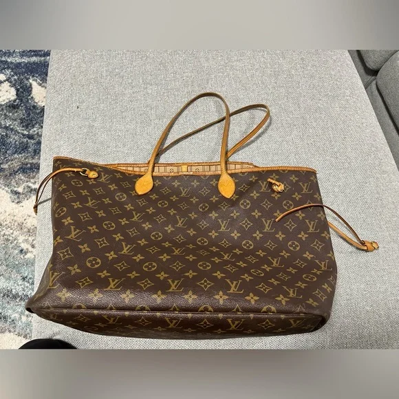 Genuinely Loved Louis Vuitton Neverful GM - Picture 6 of 13